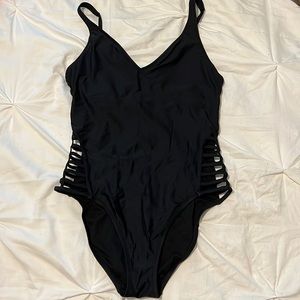 Shade & shore black one piece swimsuit size medium
